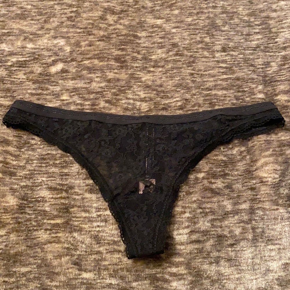 🖤Victoria’s Secret Black Lace Panty Thong🖤